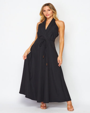 Sleeveless halter maxi dress