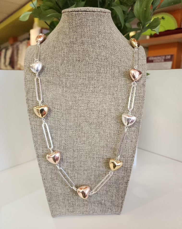 Three tones hearts link necklace