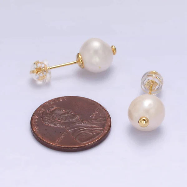 Pearl studs. 8.8 mm