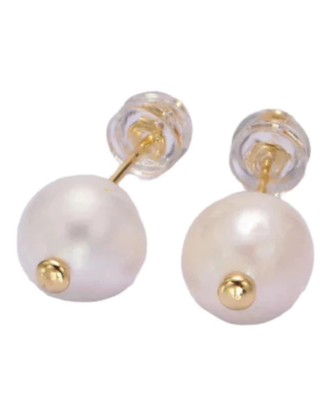 Pearl studs. 8.8 mm