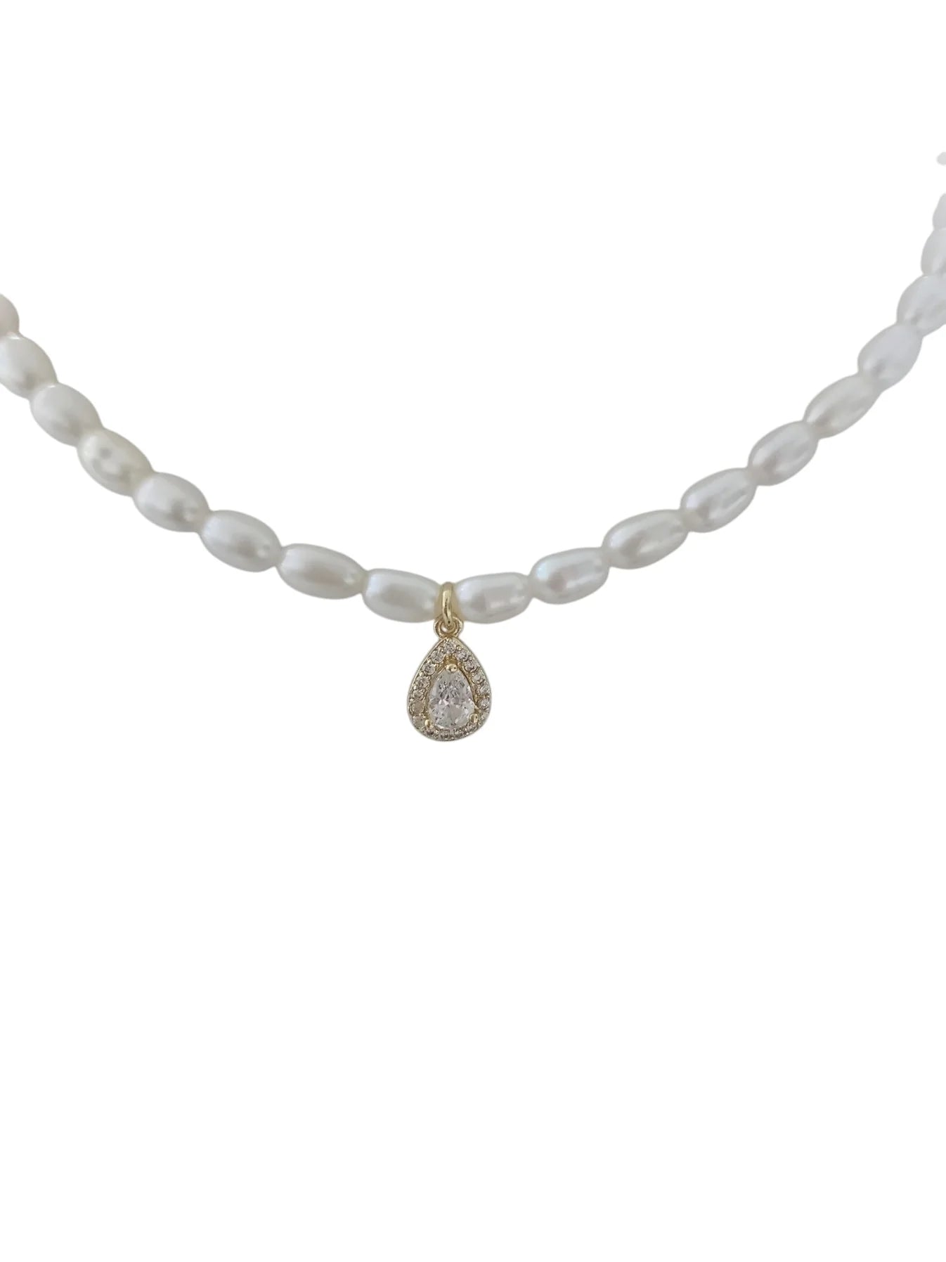 Alvara pearl necklace with pendant (Drop or Cube}
