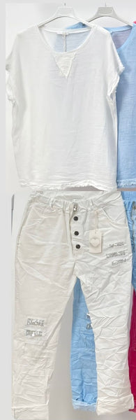 White t shirt with jogger pants set