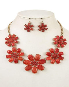 Necklace set in acrylic flower link