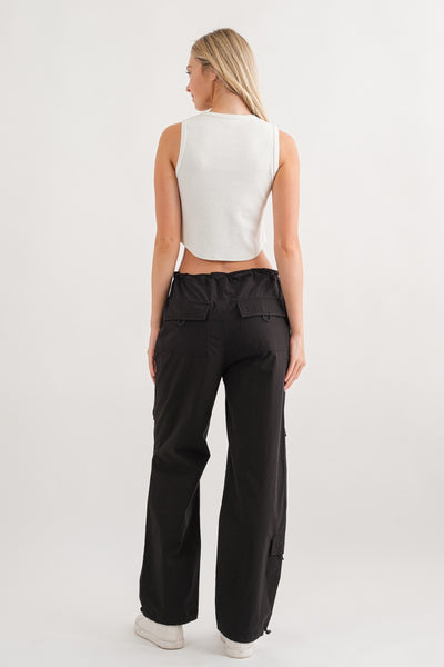 Cargo pants, high waisted in black