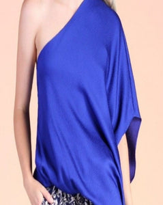 ONE SHOULDER HAMMERED SATIN TOP