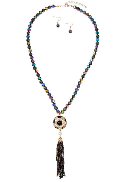 Glass beaded w/pearl round detailed w/tassel