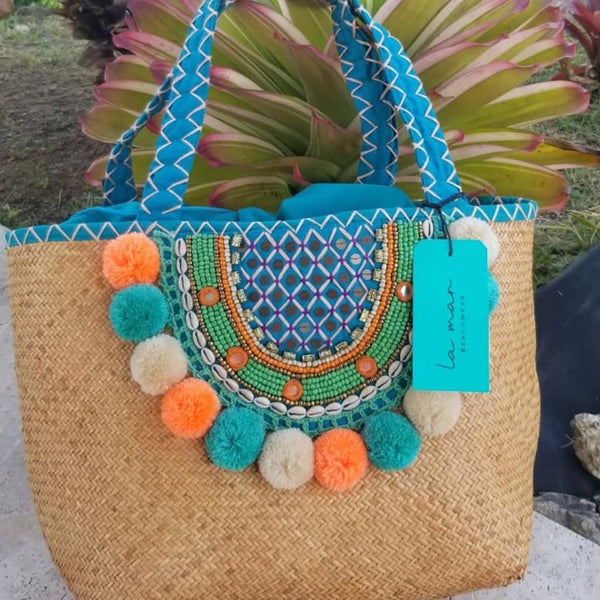 Jute with ribbon and colored borlas casual bags.