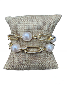 Gold with pearls chain bracelet