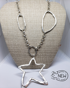 LOOP NECKLACE WITH A STAR AS PENDANT. TURKEY