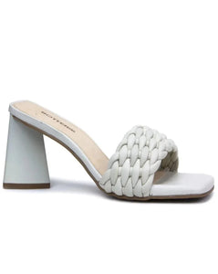 Beige Mila sandals with braided strap